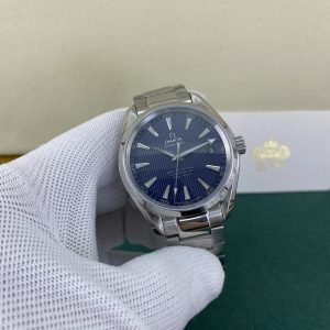 Alternative view of Royal Authentic Photos: Omega Seamaster 150 Series, Blue Dial with Vertical Scratches